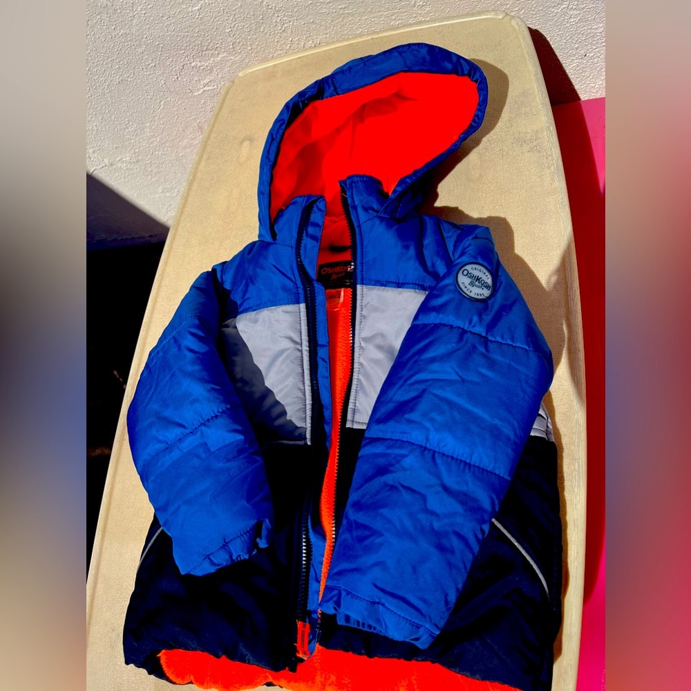 Oshkosh kids winter jacket with two pockets